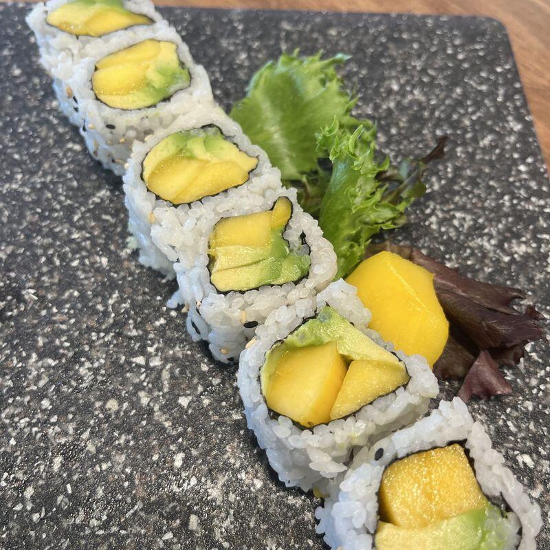 Mango Avo Roll(6)